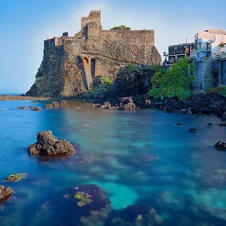 Casa Balcone Sul Castello Aci Castello