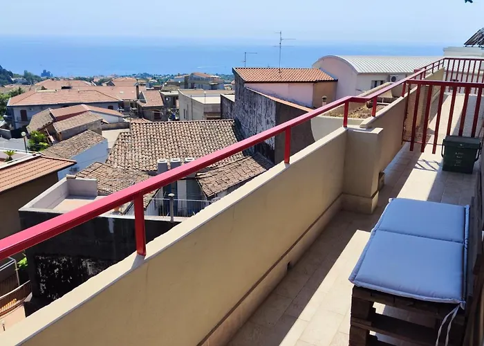 Casa Balcone Sul Castello * Aci Castello